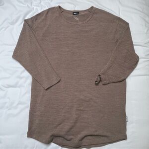 RARE FIND! Publish Men's knit Mauve 2/3rds extra long scoop shirt